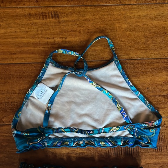 Two piece dance outfit by Countours designed. (Lea Marie) Size CL. Like new - Picture 6 of 12